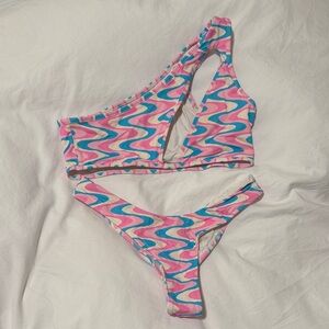 Frankie’s Bikinis bikini set